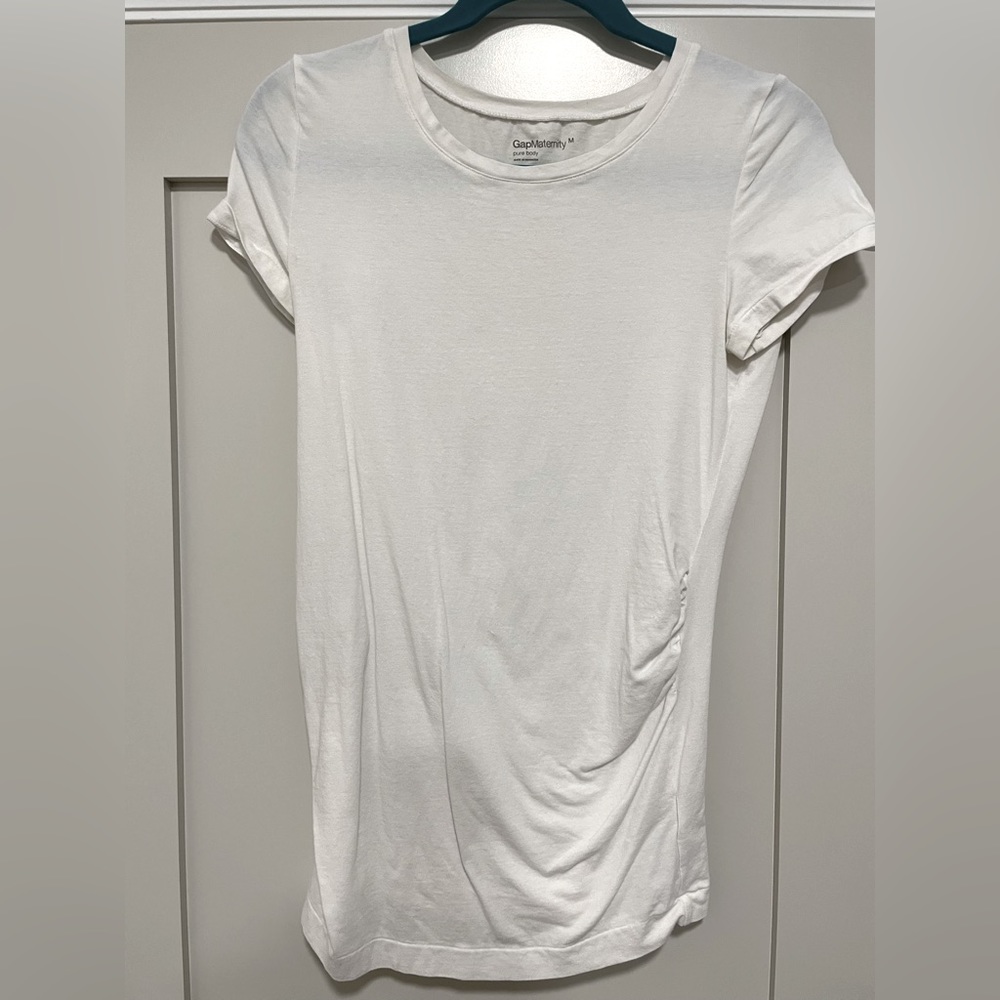 Gap maternity tee